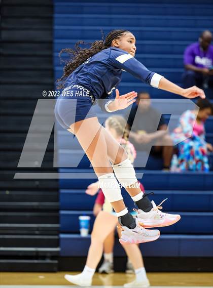 Thumbnail 2 in St. George's @ Arlington photogallery.