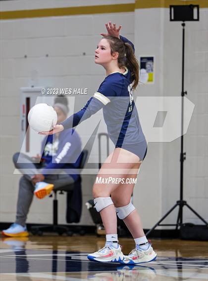 Thumbnail 3 in St. George's @ Arlington photogallery.