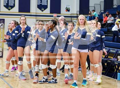 Thumbnail 3 in St. George's @ Arlington photogallery.