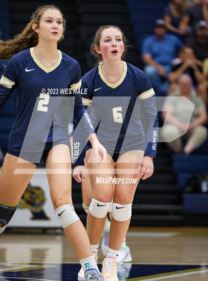 Thumbnail 3 in St. George's @ Arlington photogallery.