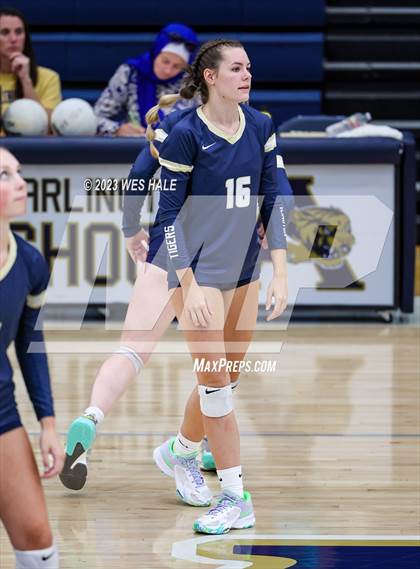 Thumbnail 3 in St. George's @ Arlington photogallery.