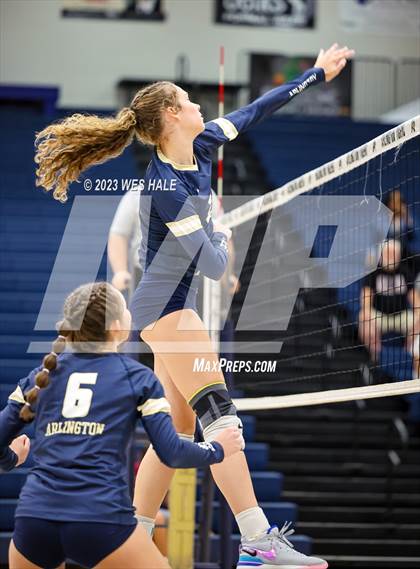 Thumbnail 1 in St. George's @ Arlington photogallery.