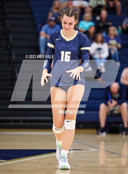 Thumbnail 2 in St. George's @ Arlington photogallery.