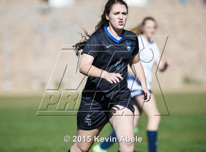 Thumbnail 1 in Phoenix Country Day vs. Scottsdale Prep photogallery.