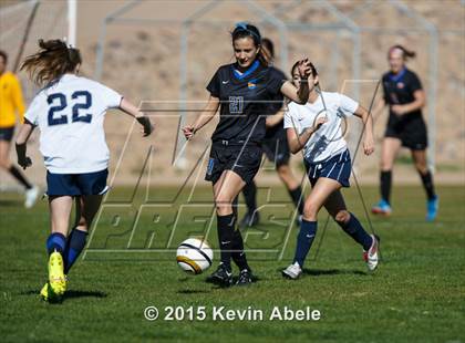 Thumbnail 1 in Phoenix Country Day vs. Scottsdale Prep photogallery.