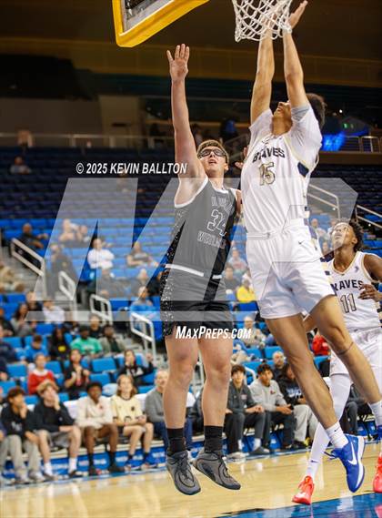 Thumbnail 1 in Harvard-Westlake vs. St. John Bosco photogallery.