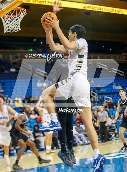 Thumbnail 2 in Harvard-Westlake vs. St. John Bosco photogallery.