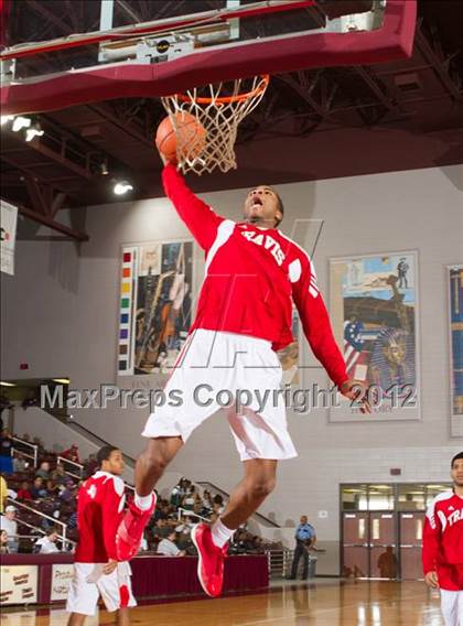 Thumbnail 1 in Fort Bend Travis vs Fort Bend Hightower (UIL 5A Region 3 Final) photogallery.