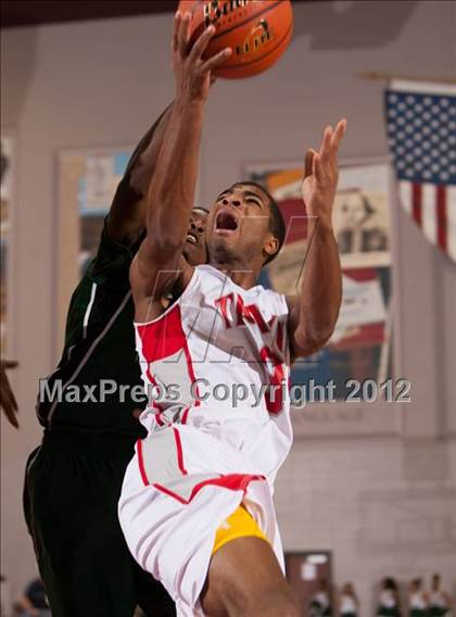 Thumbnail 1 in Fort Bend Travis vs Fort Bend Hightower (UIL 5A Region 3 Final) photogallery.