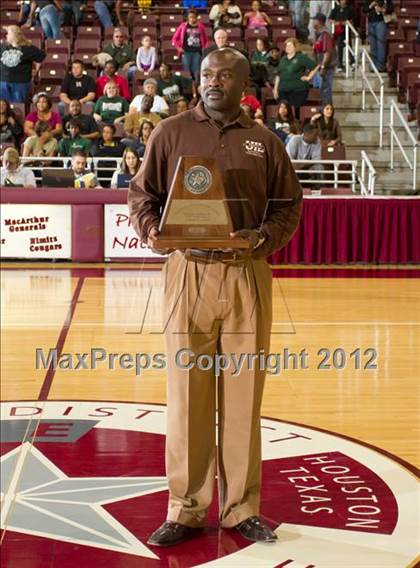 Thumbnail 2 in Fort Bend Travis vs Fort Bend Hightower (UIL 5A Region 3 Final) photogallery.