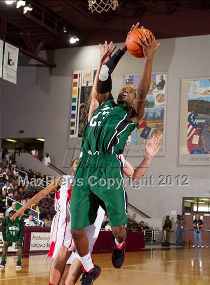 Thumbnail 3 in Fort Bend Travis vs Fort Bend Hightower (UIL 5A Region 3 Final) photogallery.
