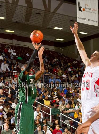 Thumbnail 1 in Fort Bend Travis vs Fort Bend Hightower (UIL 5A Region 3 Final) photogallery.