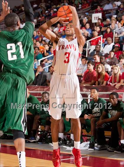 Thumbnail 2 in Fort Bend Travis vs Fort Bend Hightower (UIL 5A Region 3 Final) photogallery.