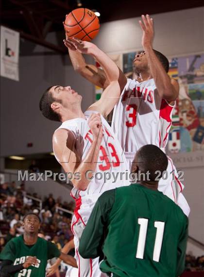 Thumbnail 1 in Fort Bend Travis vs Fort Bend Hightower (UIL 5A Region 3 Final) photogallery.