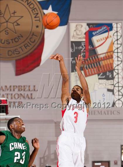 Thumbnail 2 in Fort Bend Travis vs Fort Bend Hightower (UIL 5A Region 3 Final) photogallery.