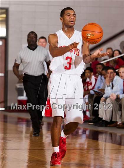 Thumbnail 2 in Fort Bend Travis vs Fort Bend Hightower (UIL 5A Region 3 Final) photogallery.