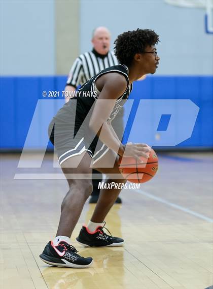Thumbnail 3 in Young Men's Leadership Academy @ Bridgeport (UIL 4A Bi-District Playoff) photogallery.