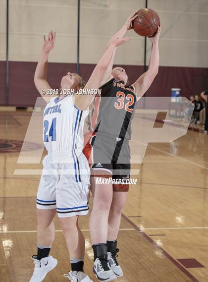 Thumbnail 3 in Osseo-Fairchild @ St. Croix Central photogallery.