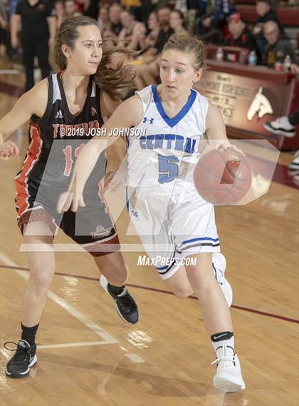 Thumbnail 1 in Osseo-Fairchild @ St. Croix Central photogallery.