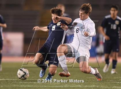 Thumbnail 1 in Holy Cross vs. St. Thomas More (LHSAA D2 Final) photogallery.