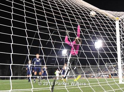 Thumbnail 1 in Holy Cross vs. St. Thomas More (LHSAA D2 Final) photogallery.