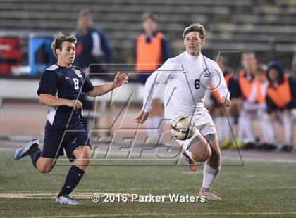 Thumbnail 2 in Holy Cross vs. St. Thomas More (LHSAA D2 Final) photogallery.