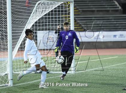 Thumbnail 1 in Holy Cross vs. St. Thomas More (LHSAA D2 Final) photogallery.