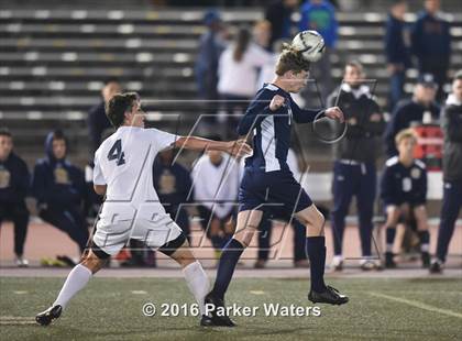 Thumbnail 3 in Holy Cross vs. St. Thomas More (LHSAA D2 Final) photogallery.