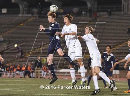Thumbnail 2 in Holy Cross vs. St. Thomas More (LHSAA D2 Final) photogallery.