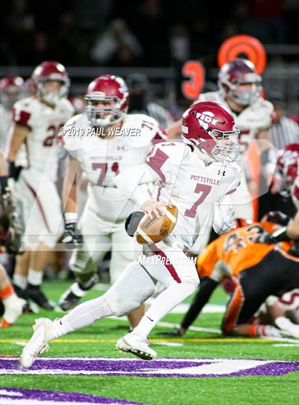 Thumbnail 3 in Jersey Shore vs. Pottsville (PIAA 4A Quarterfinal) photogallery.