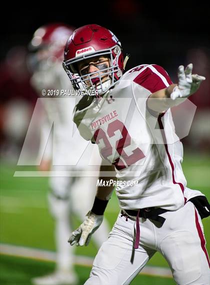 Thumbnail 3 in Jersey Shore vs. Pottsville (PIAA 4A Quarterfinal) photogallery.