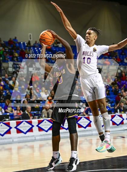 Thumbnail 3 in Osceola vs. Dumas (AAA 3A State Final) photogallery.
