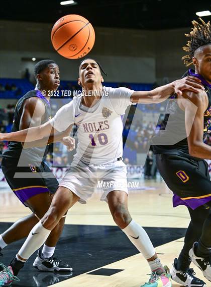 Thumbnail 2 in Osceola vs. Dumas (AAA 3A State Final) photogallery.