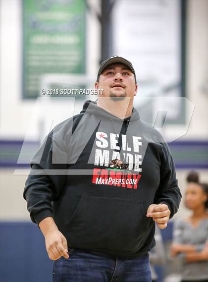 Thumbnail 1 in Great Oak @ Chaparral photogallery.
