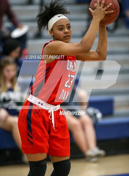 Thumbnail 1 in Great Oak @ Chaparral photogallery.