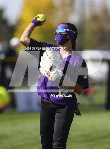 Thumbnail 2 in Holy Family vs Mead (CHSAA 4A Championship Final) photogallery.