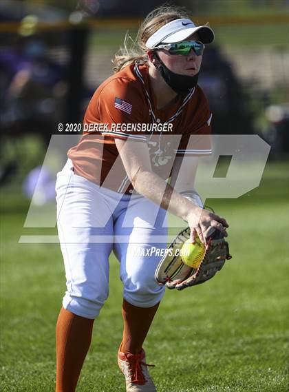 Thumbnail 2 in Holy Family vs Mead (CHSAA 4A Championship Final) photogallery.