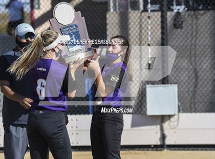 Thumbnail 2 in Holy Family vs Mead (CHSAA 4A Championship Final) photogallery.