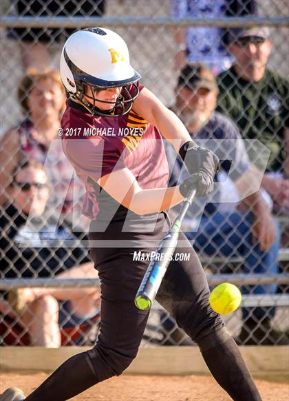 Thumbnail 2 in Little Miami vs McAuley (OHSAA D1 Sectional) photogallery.