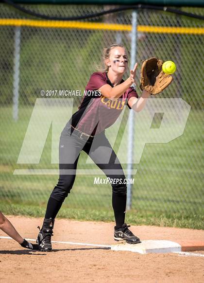 Thumbnail 3 in Little Miami vs McAuley (OHSAA D1 Sectional) photogallery.