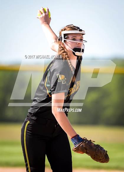 Thumbnail 1 in Little Miami vs McAuley (OHSAA D1 Sectional) photogallery.