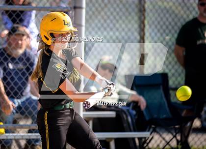 Thumbnail 2 in Little Miami vs McAuley (OHSAA D1 Sectional) photogallery.
