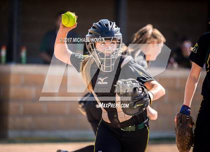 Thumbnail 3 in Little Miami vs McAuley (OHSAA D1 Sectional) photogallery.