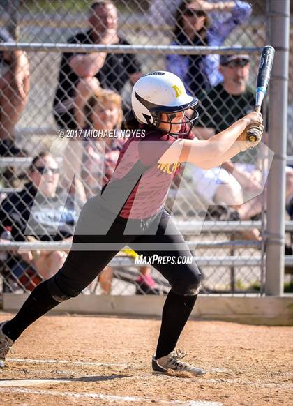 Thumbnail 2 in Little Miami vs McAuley (OHSAA D1 Sectional) photogallery.
