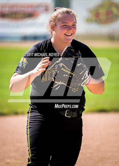 Thumbnail 1 in Little Miami vs McAuley (OHSAA D1 Sectional) photogallery.