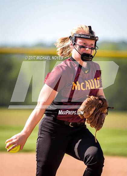 Thumbnail 2 in Little Miami vs McAuley (OHSAA D1 Sectional) photogallery.