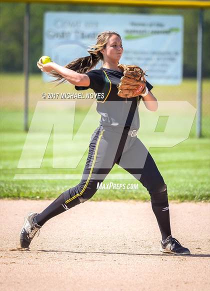 Thumbnail 3 in Little Miami vs McAuley (OHSAA D1 Sectional) photogallery.