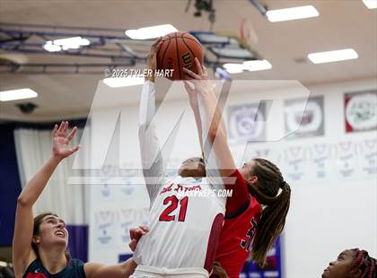 Thumbnail 3 in Plainfield vs. Pike (IHSAA 4A Sectional Semifinal) photogallery.