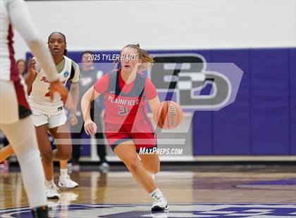 Thumbnail 2 in Plainfield vs. Pike (IHSAA 4A Sectional Semifinal) photogallery.