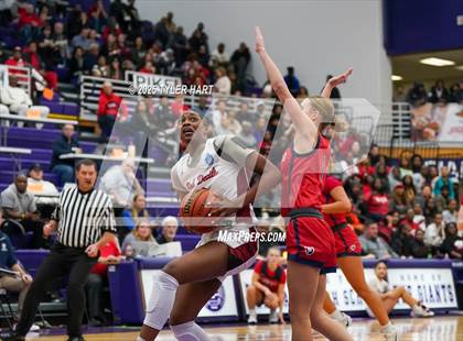 Thumbnail 2 in Plainfield vs. Pike (IHSAA 4A Sectional Semifinal) photogallery.